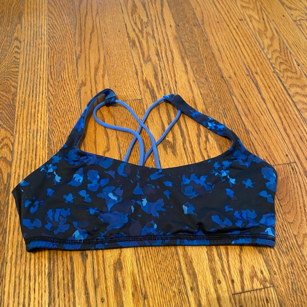Lululemon free to be bra